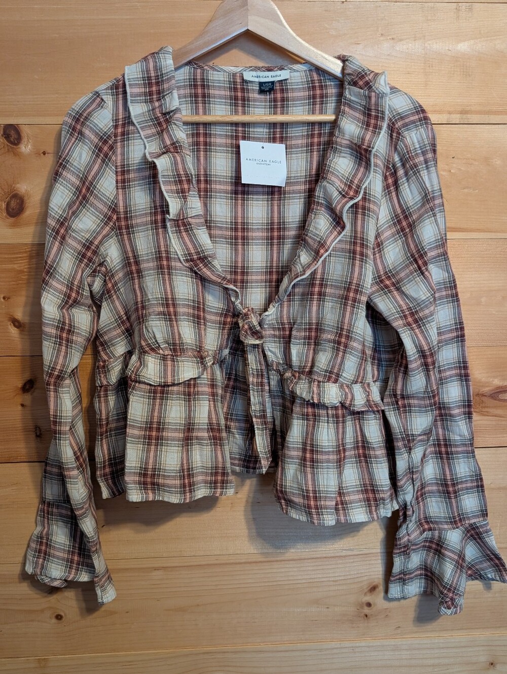 American Eagle  Plaid Ruffle Tie-Front Top *Large *NWT - Picture 2 of 3